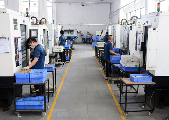 commercial glass hardware